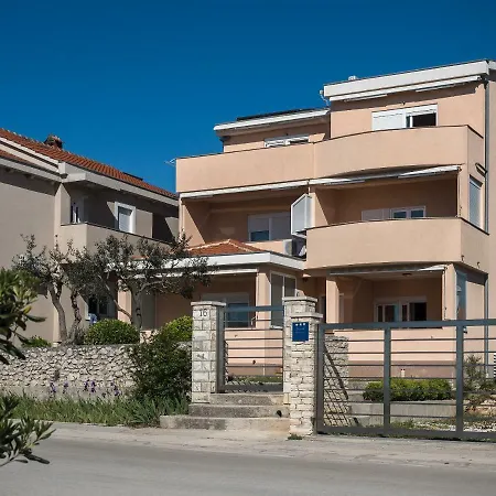 Nino 1 بيت ضيافة